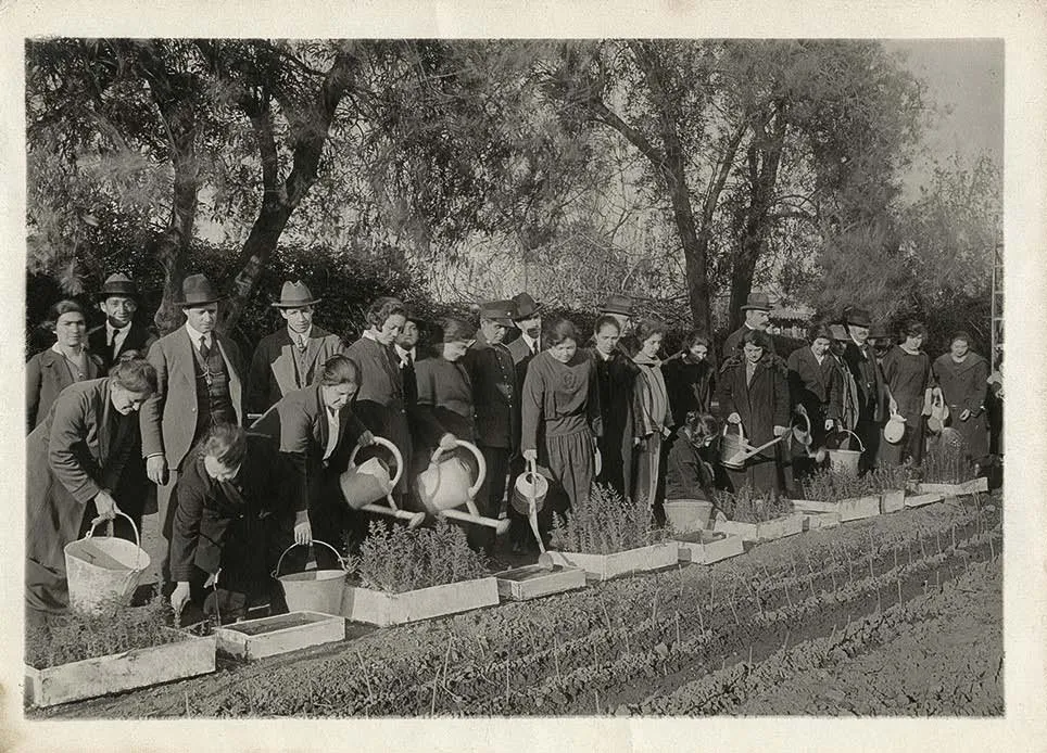 Alumnos en curso agrícola en Rengo, hacia 1935 — 1935 | Chile de Ayer