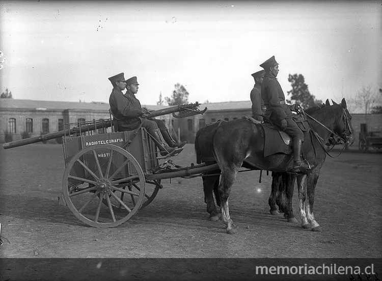 Carro de radiotelegrafía mastil, 1918 — 1918 | Chile de Ayer