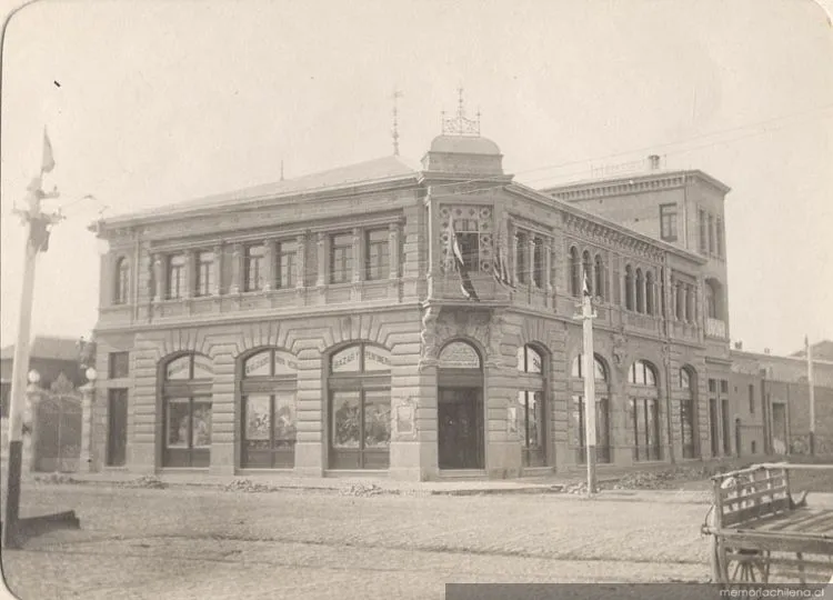 Palacio Ménendez de Punta Arenas, 1906 — 1906 | Chile de Ayer