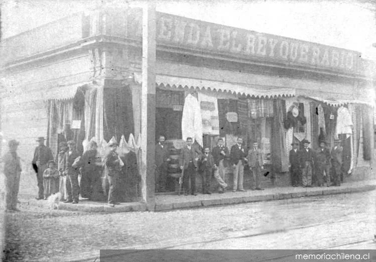 Comercio en calle San Diego, 1914 — 1914 | Chile de Ayer