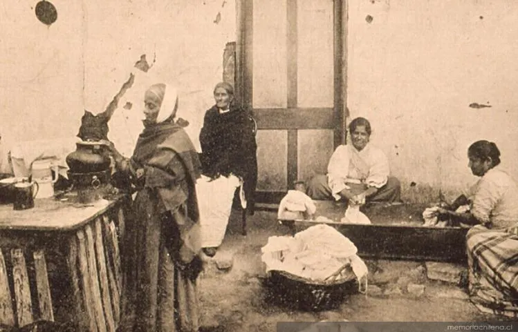 Cocineras y lavanderas, hacia 1905 — 1905 | Chile de Ayer