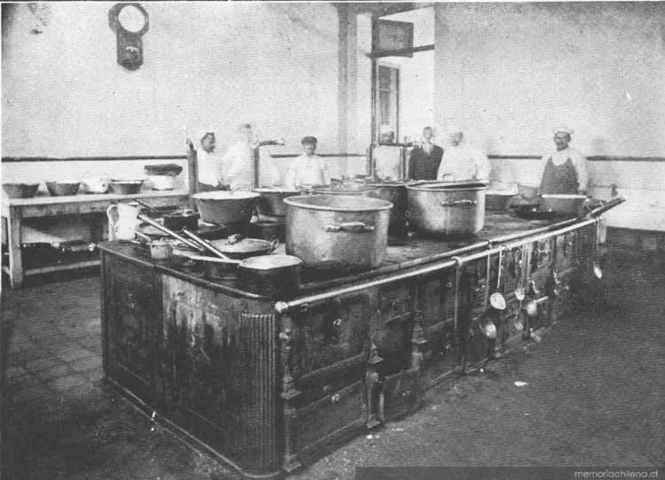 Instituto Nacional: cocina, 1913 — 1913 | Chile de Ayer