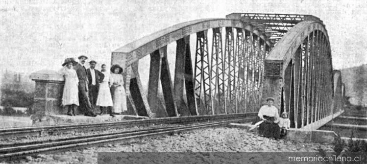 Puente sobre río Tinguiririca en San José del Carmen del Huique, hacia 1900 — 1900 | Chile de Ayer