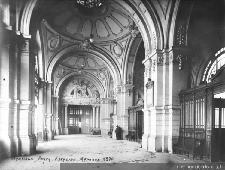 Hall de la Estación Mapocho, inaugurada en 1912 — 1912 | Chile de Ayer