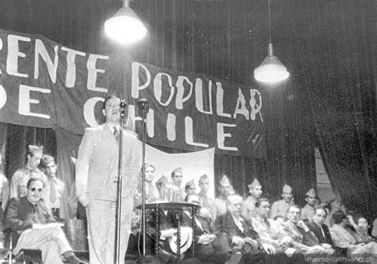 Salvador Allende, en el acto por el tercer aniversario del Frente Popular, 1939 — 1939 | Chile de Ayer