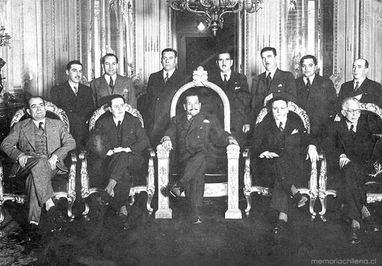 Pedro Aguirre Cerda junto a su gabinete, hacia 1940 — 1940 | Chile de Ayer