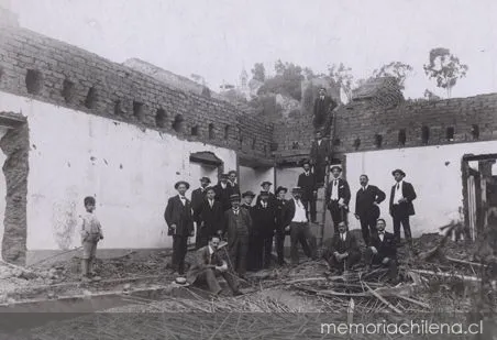 Demolición del monasterio o convento de Santa Clara, 1914 — 1914 | Chile de Ayer