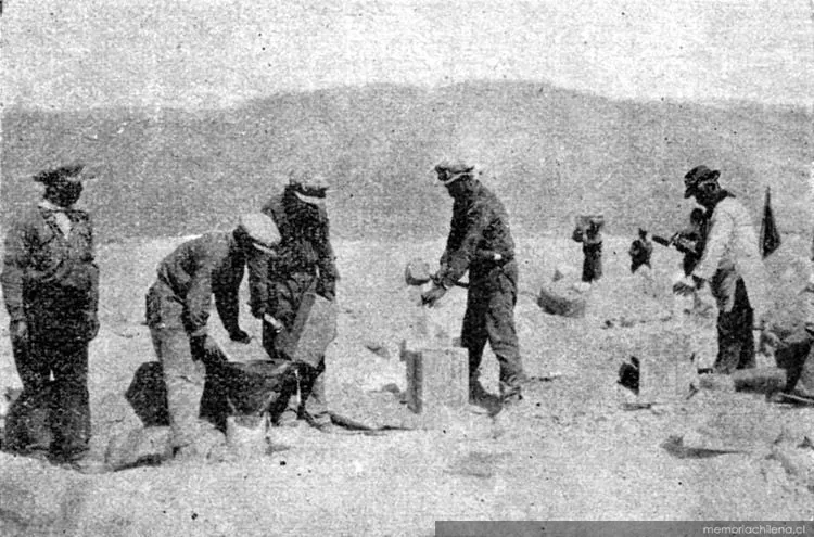 Manejo de explosivos en el mineral de Chuquicamata, 1929 — 1929 | Chile de Ayer