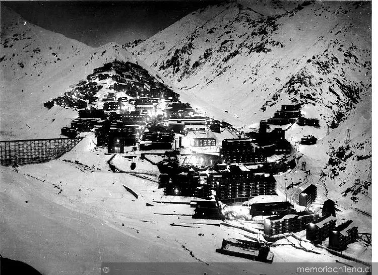 La ciudad de las escaleras : Sewell, 1930 — 1930 | Chile de Ayer