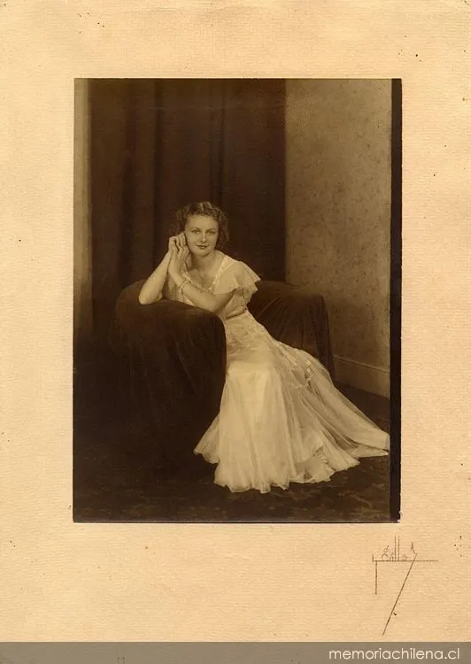 Retrato de Dorothy Sorensen, Punta Arenas, ca. 1937 — 1937 | Chile de Ayer