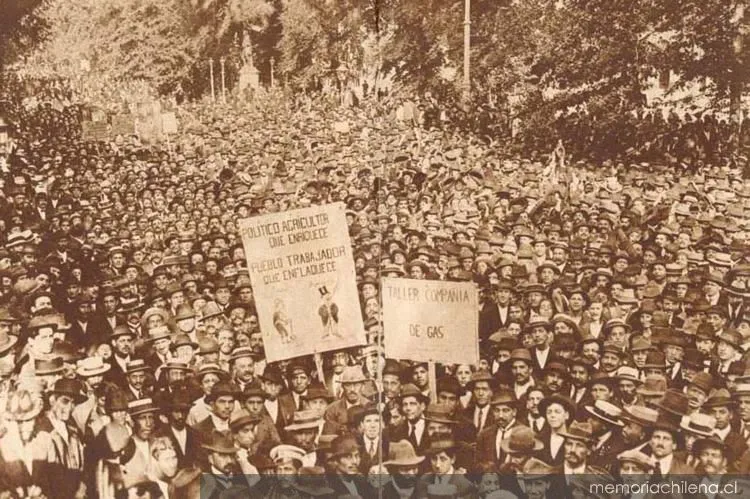 Huelga a favor del abaratamiento de los artículos de consumo, noviembre de 1918 — 1918 | Chile de Ayer