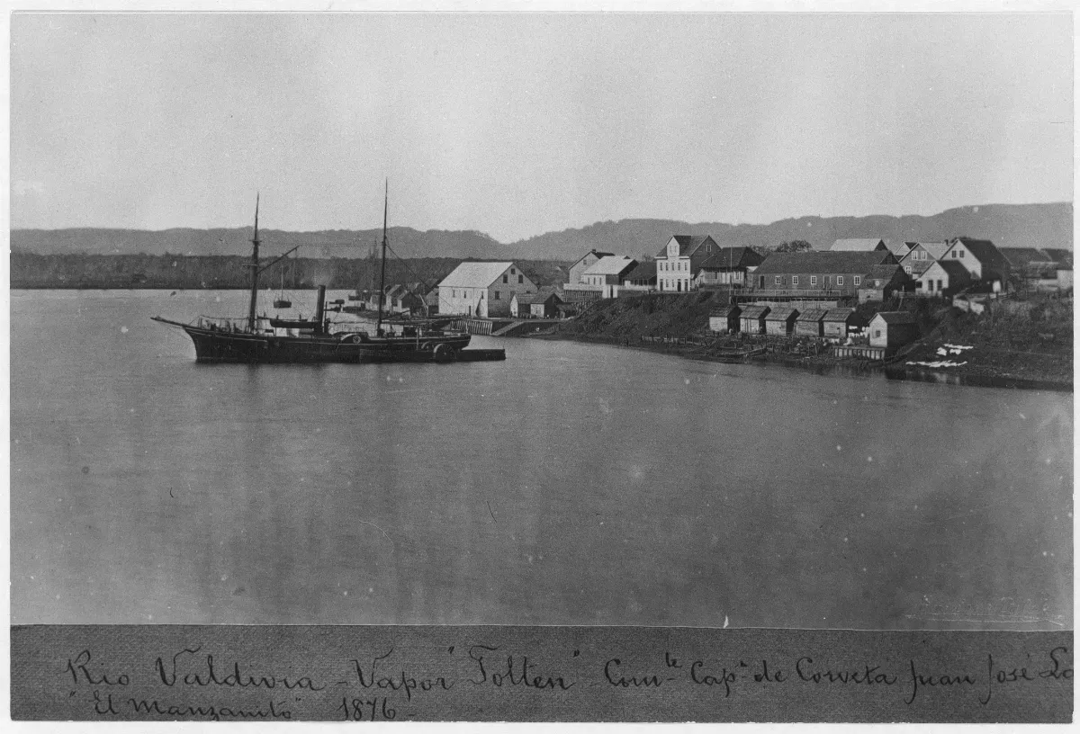 Vapor Toltén en el Río Valdivia — 1876 | Chile de Ayer