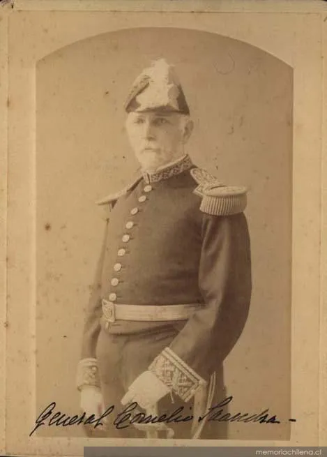 Cornelio Saavedra Rodríguez, retrato de medio cuerpo con uniforme, hacia 1885 — 1885 | Chile de Ayer