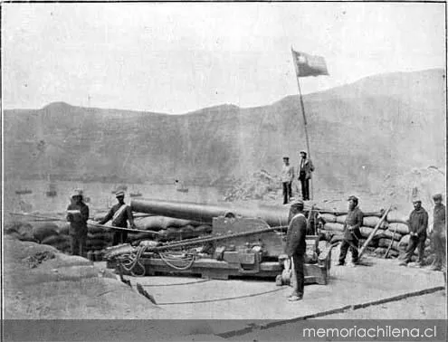 Artillería chilena en Pisagua, 1879 — 1879 | Chile de Ayer