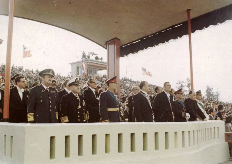 Eduardo Frei Montalva en la celebración de la Parada Militar de 1968 — 1968 | Chile de Ayer