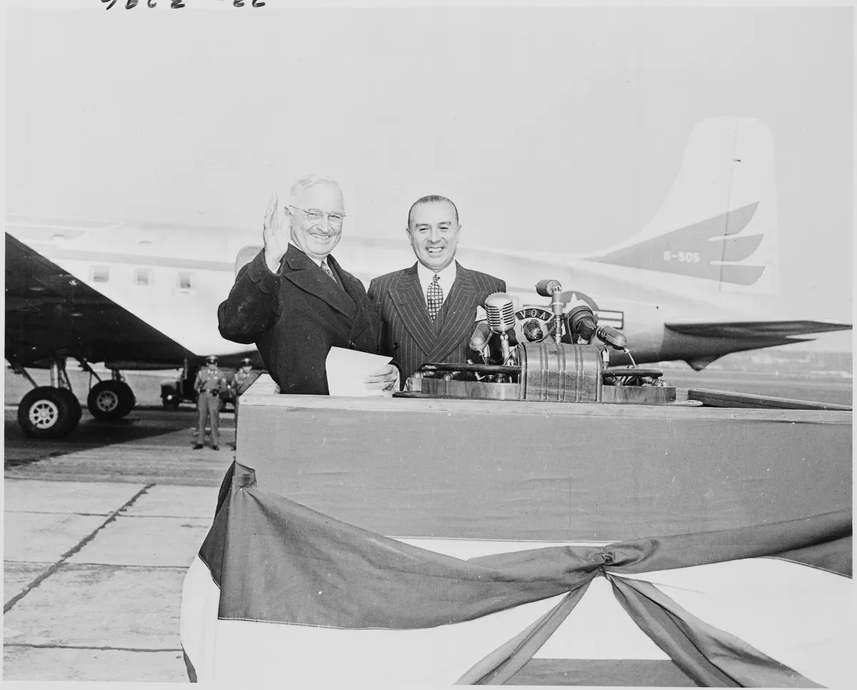 Truman recibe a González Videla en Washington — 1950 | Chile de Ayer