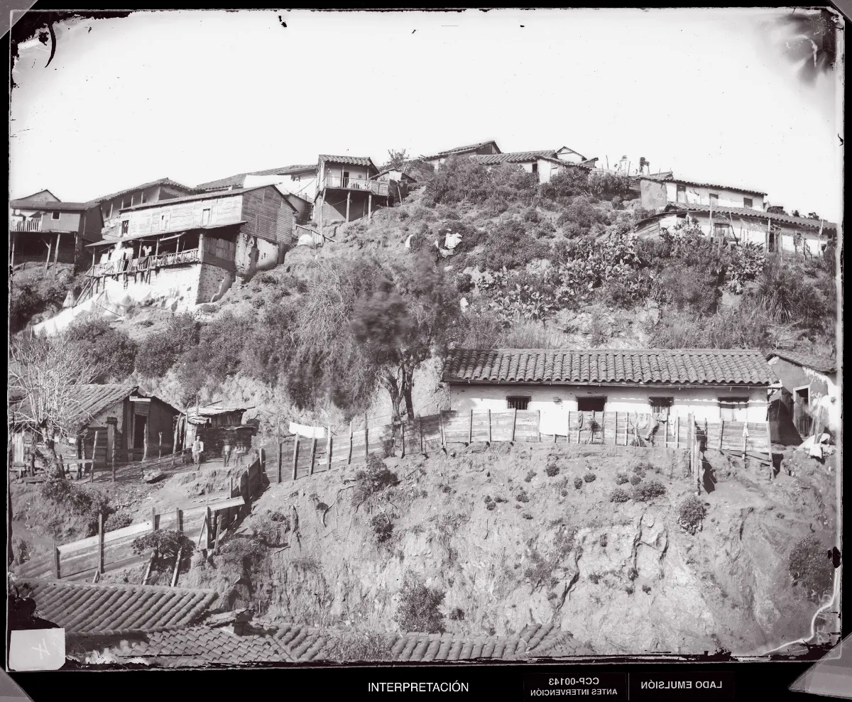 [Casas en Valparaíso] — 1863–1864 | Chile de Ayer