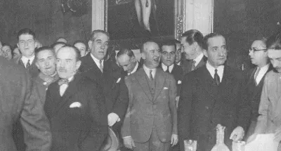 Golpe de Estado del 4 de junio de 1932: Junta de Gobierno en La Moneda — aprox. 1932 | Chile de Ayer