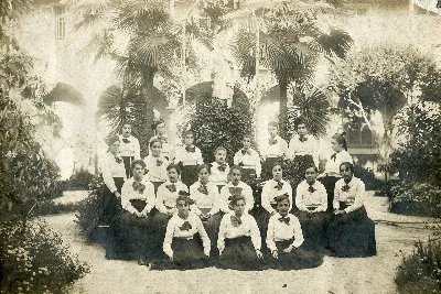 Foto de curso escolar, 1917 — aprox. 1917 | Chile de Ayer