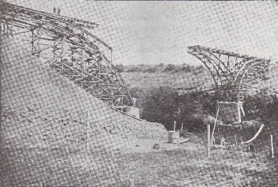 Construcción del nuevo puente sobre el río Claro, variante Itahue a Camarico, circa 1929 — aprox. 1929 | Chile de Ayer