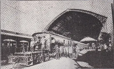 Tren eléctrico en la Estación Mapocho, circa 1929 — aprox. 1929 | Chile de Ayer