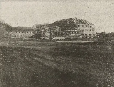 Construcción Hotel Pucón, Chile. — aprox. 1934 | Chile de Ayer