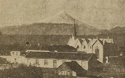 Volcán Osorno desde Puerto Varas, Chile. — aprox. 1934 | Chile de Ayer