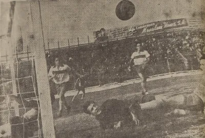 Universidad Católica vence 3-2 a Badminton, 1949 — aprox. 1949 | Chile de Ayer