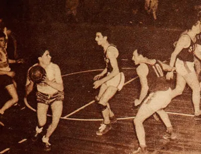 Triunfo de Universidad Católica 41-18 sobre Sirio en el Torneo de Invitación 1949 — aprox. 1949 | Chile de Ayer