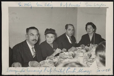 Banquete en homenaje al Profesor Anibal Pinto Álvarez — aprox. 1958 | Chile de Ayer