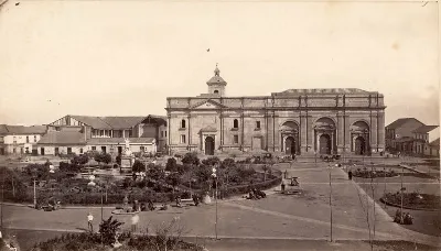 Plaza de Armas y Catedral de Santiago — aprox. 1870–1930 | Chile de Ayer
