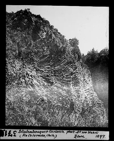 Saulenhouquet Carissale, Río de la Rauda, Chile (1897) — aprox. 1897–1940 | Chile de Ayer