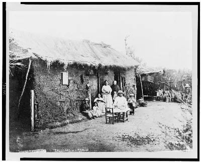 Inquilinos en el rancho — aprox. 1899–1930 | Chile de Ayer
