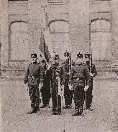 Estandarte del Batallón Buin, 1.º de Infantería, y su escolta — aprox. 1901–1930 | Chile de Ayer