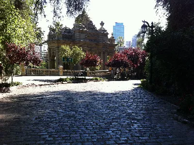 Camino del Cerro Santa Lucía, Santiago — aprox. 1880–1930 | Chile de Ayer