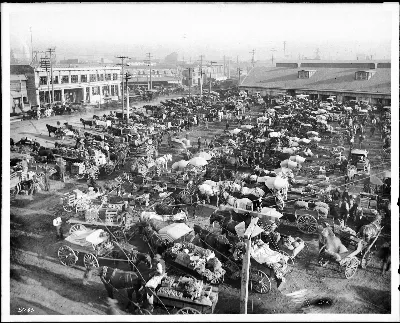 Antiguo mercado municipal, Central Avenue y 3rd Street, ca. 1900 — aprox. 1900 | Chile de Ayer