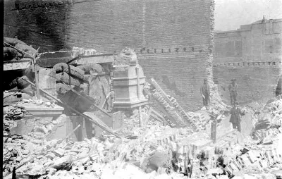 Limpieza de Escombros luego del Terremoto del 16 de agosto de 1906 en Valparaíso — aprox. 1906 | Chile de Ayer