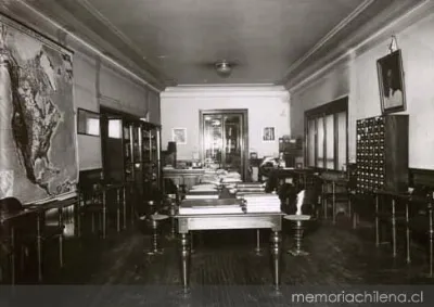 Biblioteca Nacional, sala de lectura, hacia 1900 — 1900 | Chile de Ayer