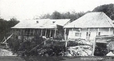 Casas en Puerto Bajo Pisagua, en la desembocadura del río Baker — 1928 | Chile de Ayer