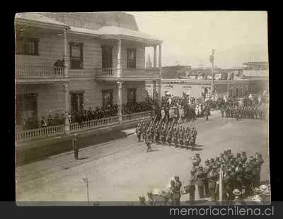 Desfile en Iquique: homenaje al presidente Pedro Montt en su gira por el norte del país, hacia 1908 — 1908 | Chile de Ayer