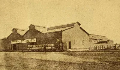 Galpón de esquila de la estancia San Gregorio, Magallanes, 1924 — 1924 | Chile de Ayer