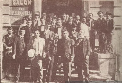 Grupo de asistentes al banquete de la Revista Instantáneas, 1901 — 1901 | Chile de Ayer