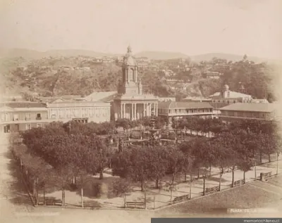 Plaza de La Victoria, Valparaíso, hacia 1890 — 1890 | Chile de Ayer