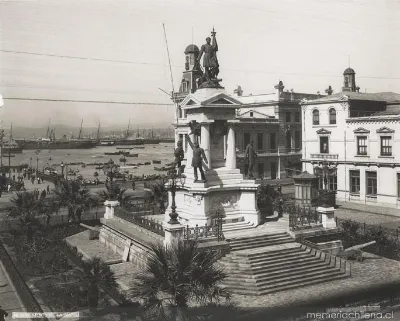 Monumento a la Marina, 1900 — 1900 | Chile de Ayer