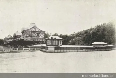 Tribunas del Valparaíso Sporting Club y dependencias de apuestas mutuas, hacia 1913 — 1913 | Chile de Ayer