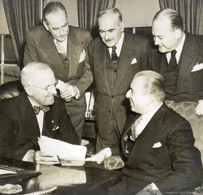 Presidente Gabriel González Videla en EE.UU. con el presidente Truman, hacia 1950 — 1950 | Chile de Ayer