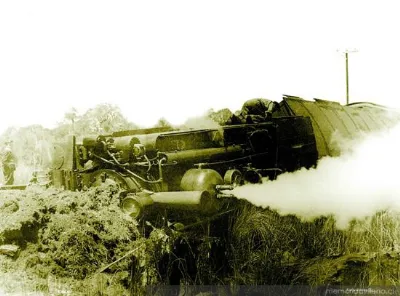 Locomotora del tren entre Castro a Ancud, hacia 1930 — 1930 | Chile de Ayer