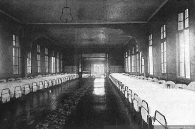 Casa de Orates: Pabellón Marcoleta en segundo piso — 1901 | Chile de Ayer