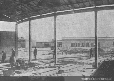 Ferrocarril de Arica a La Paz: interior del taller de Maestranza de Chinchorro, hacia 1910 — 1910 | Chile de Ayer