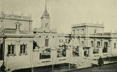 Vista general de la Parroquia de Santa Lucrecia y Sección Benéfica, Población Huemul, 1918 — 1918 | Chile de Ayer